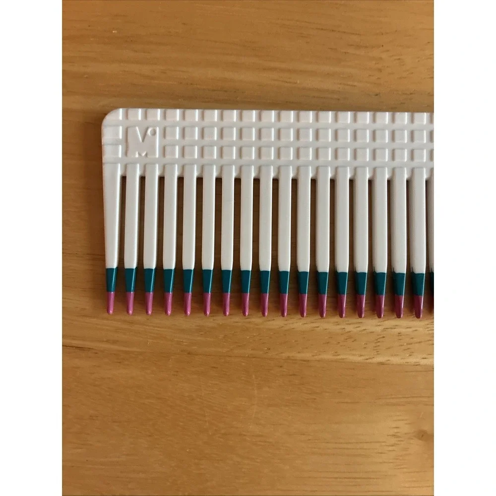 VTG Mebco Twice Dipped Detangling Comb Retro 80s